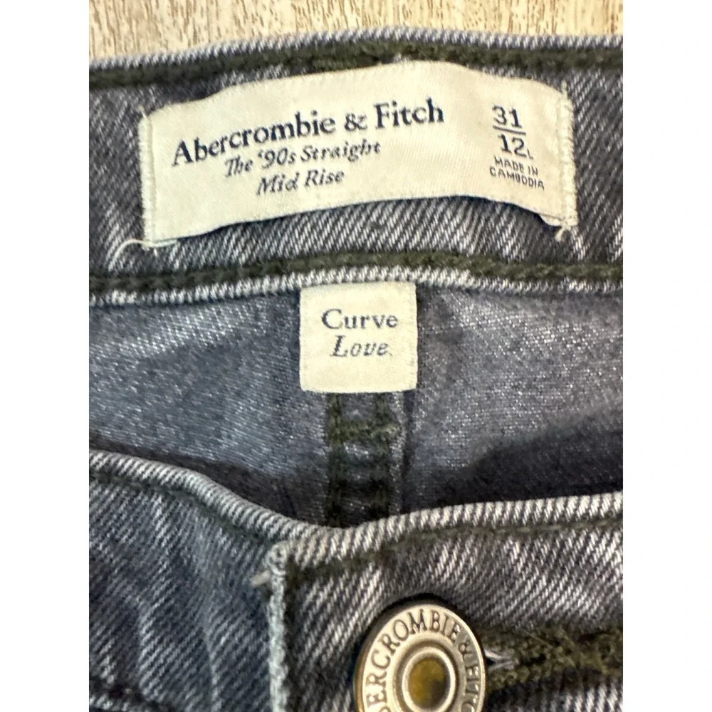 Abercrombie & Fitch Curve Love 90s Straight Mid Rise Jeans Washed Black 31 12L